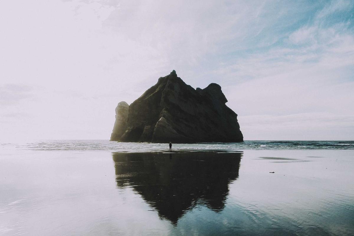 某天后之女又出大瓜：恋爱脑怒怼网友，品牌方解约，深夜